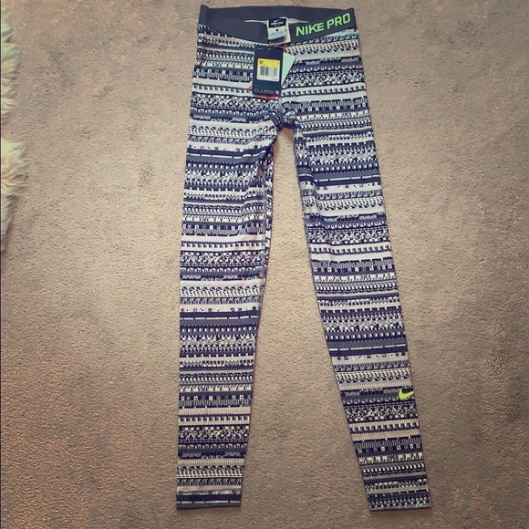 Nike Pro Training Leggings - Picture 1 of 2